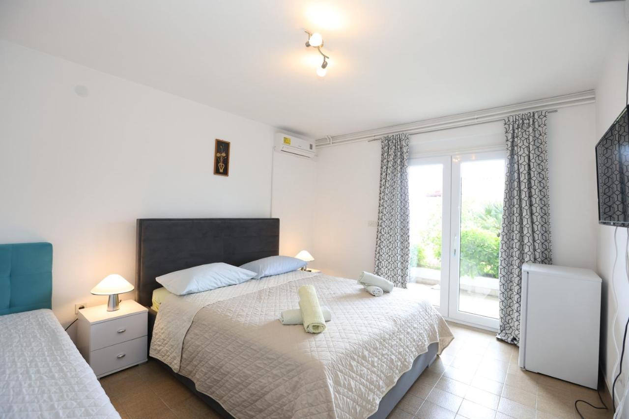 Apartments Mare Brela Exterior photo