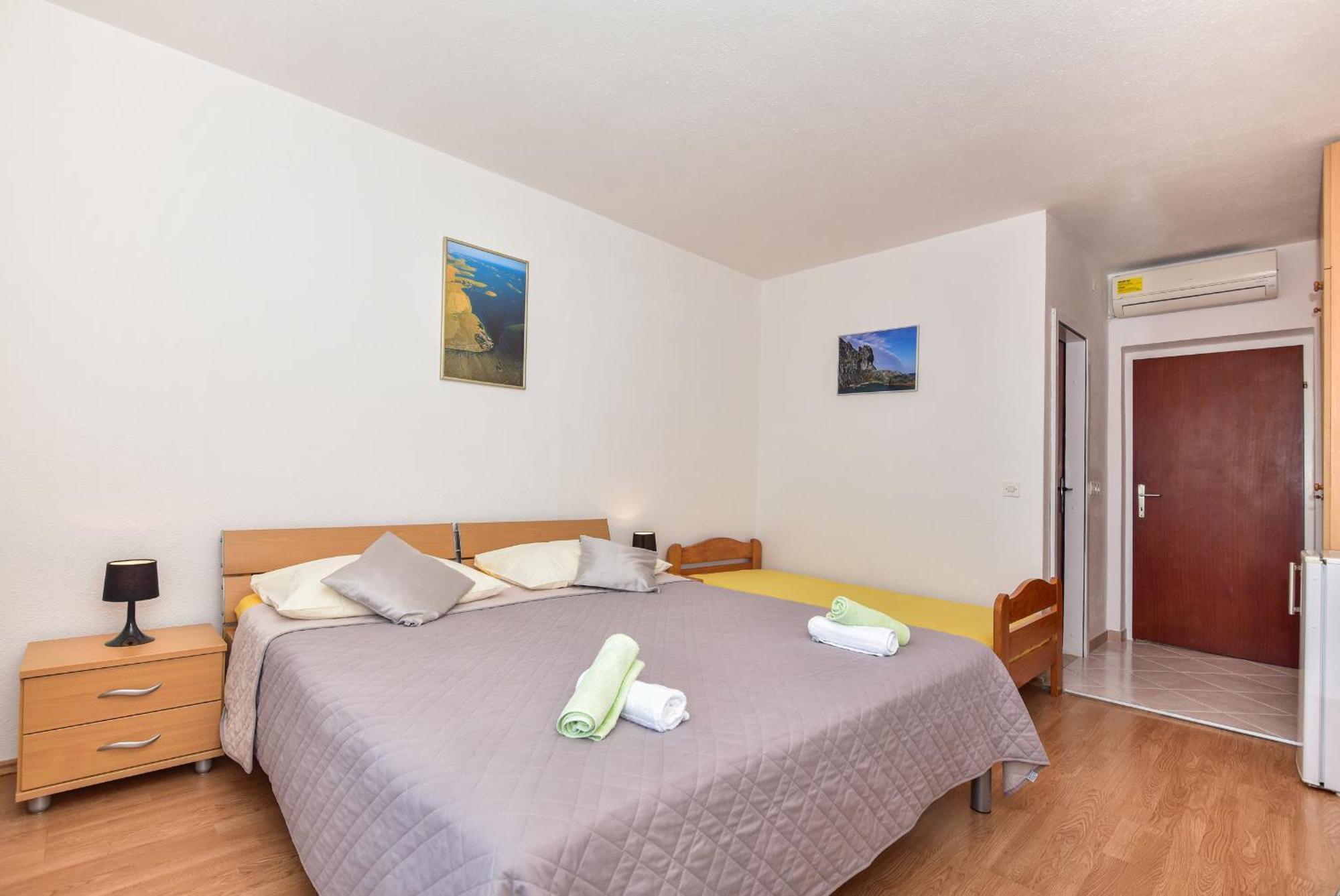 Apartments Mare Brela Room photo
