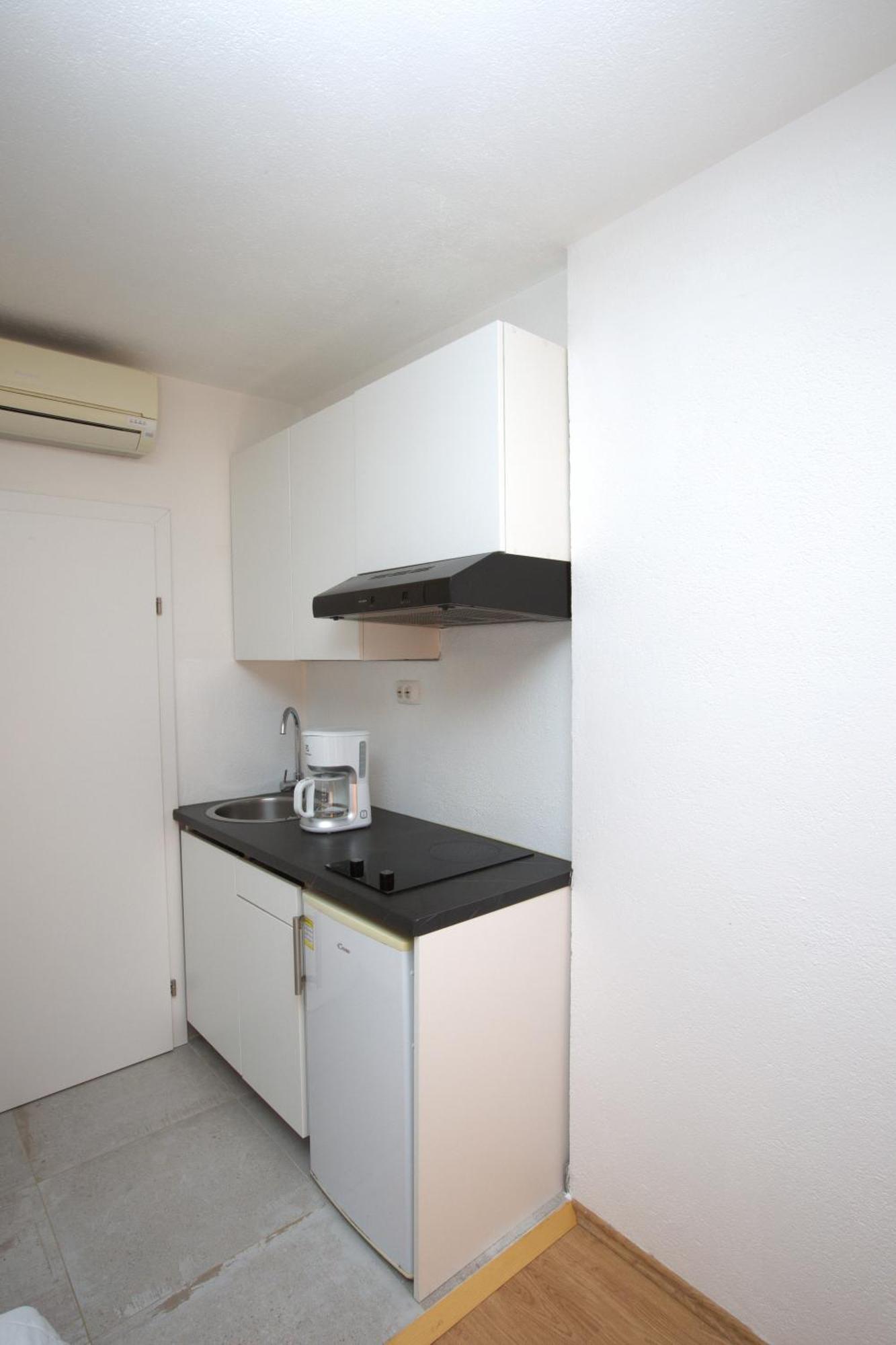 Apartments Mare Brela Exterior photo